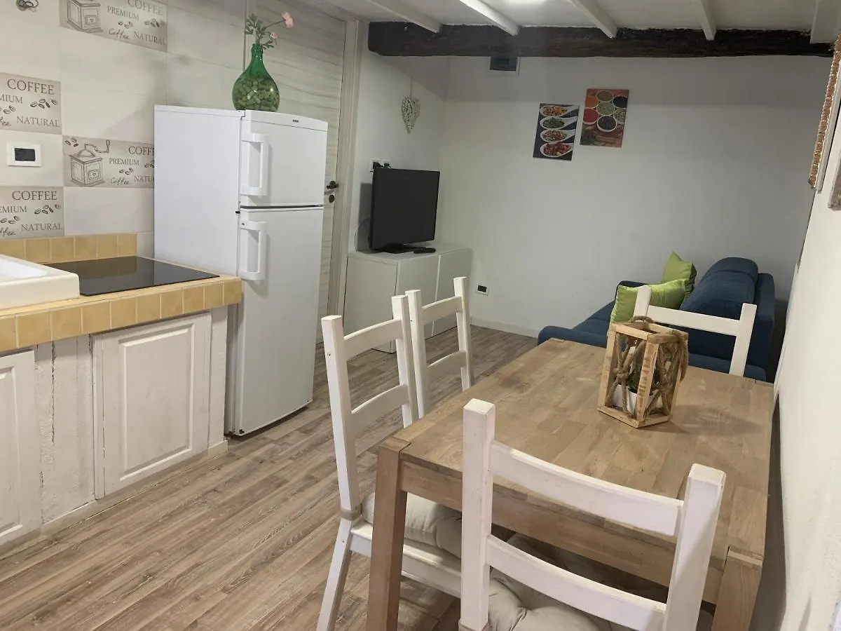 Da Antonio Apartment Biassa